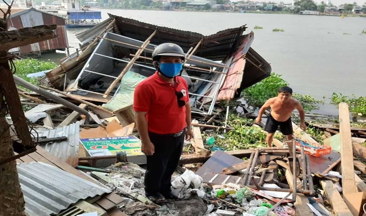 Hội Chữ thập đỏ Tp Châu Đốc với tinh thần “Lá lành đùm lá rách” hỗ trợ những gia đình bị thiên tai làm ảnh hưởng đêm 8/4/2020.